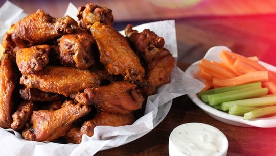 buffalo wings with carrots, celery, dressing